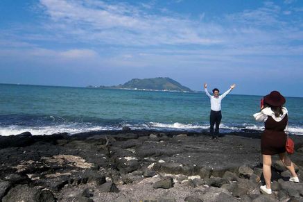 Hyeopjae Beach, on the western edges of the island