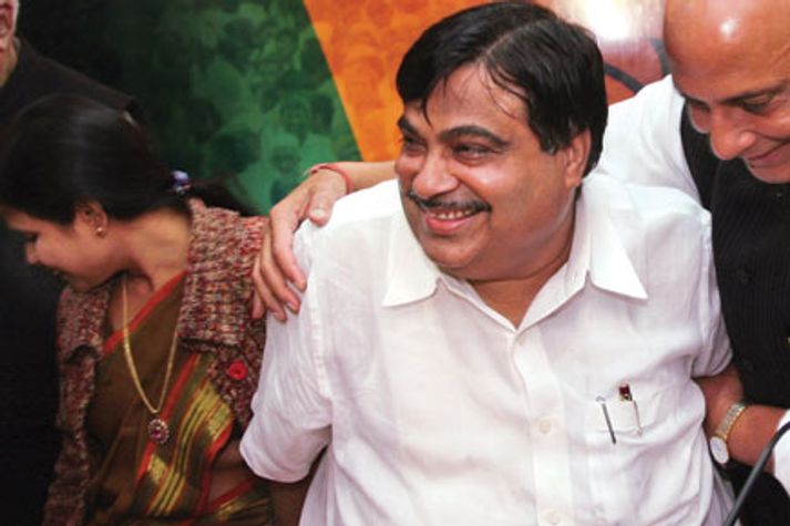 newsreel-gadkari