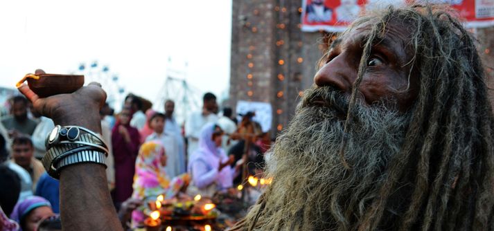 Devotees at the shrine of Madho Lal Hussein (Photo: JAMIL AHMED/XINHUA PRESS/CORBIS)