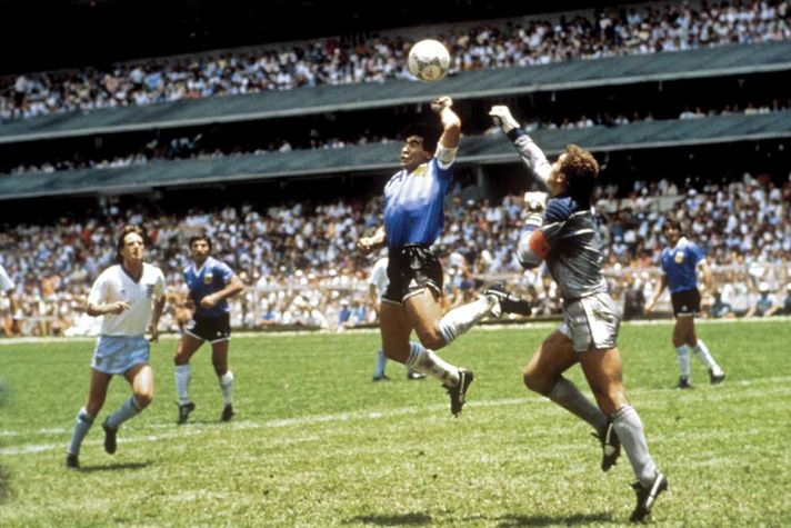 Argentina’s Diego Maradona (centre) in the 1986 World Cup