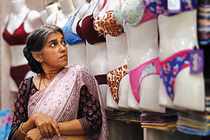 Ratna Pathak Shah in Lipstick Under My Burkha