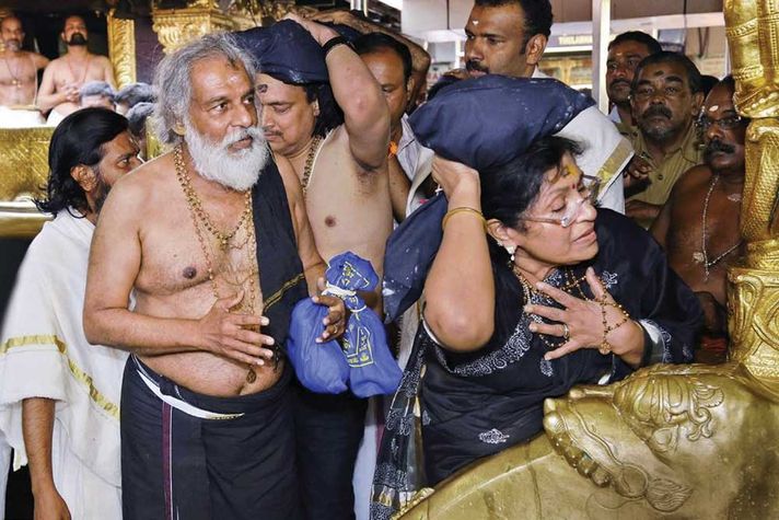 Singer KJ Yesudas (left) at Sabarimala temple, August 21