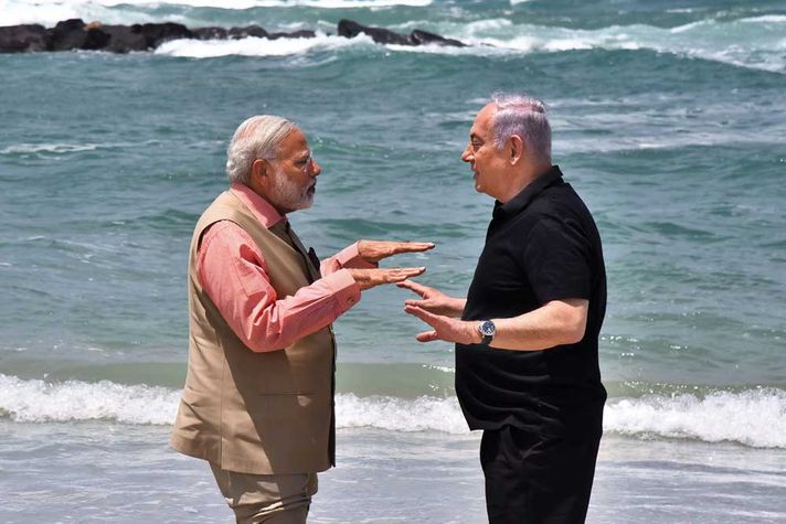 Modi and Netanyahu at Olga Beach in Israel, July 2017