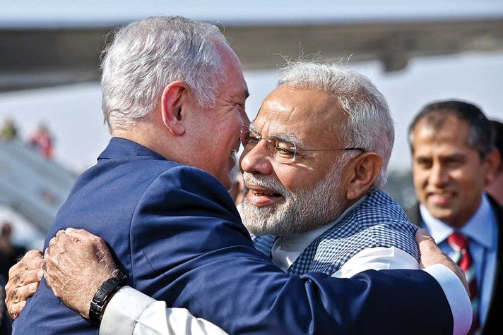 Narendra Modi greets Binyamin Netanyahu at New Delhi airport