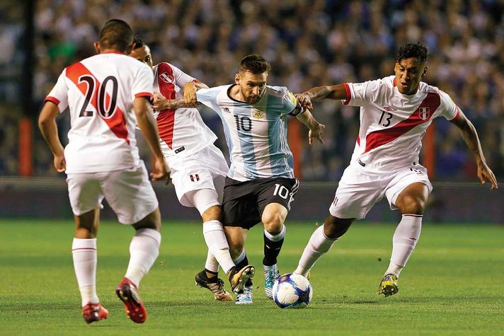 Messi plays against Peru at a World Cup qualifier, 2018