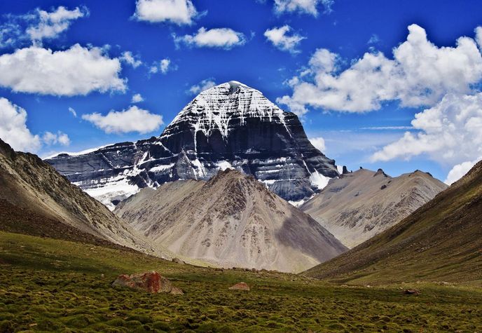 The Myriad Colours of Mansarovar