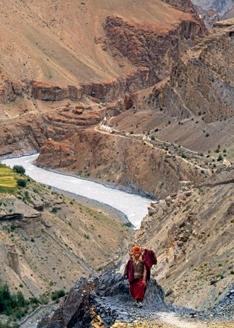 The Tsarap river trail