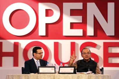 RP-Sanjiv Goenka Group Chairman Sanjiv Goenka and Union Finance Minister Arun Jaitley