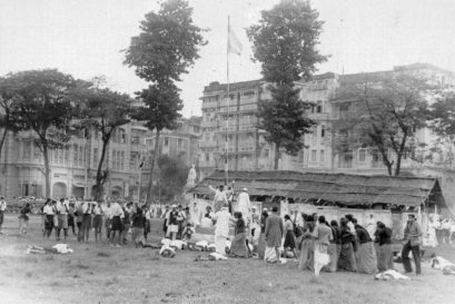 Gandhi’s supporters protest his arrest at August Kranti Maidan in Mumbai, 1942