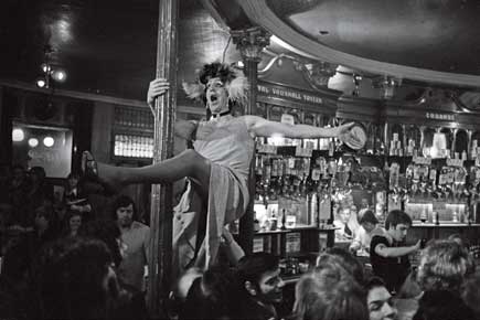 A drag show at the Royal Vauxhall Tavern pub, 1976 (Photo: Alamy)