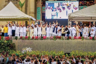 Opposition leaders at the swearing-in ceremony of Karnataka Chief Minister HD Kumaraswamy in Bengaluru on May 23