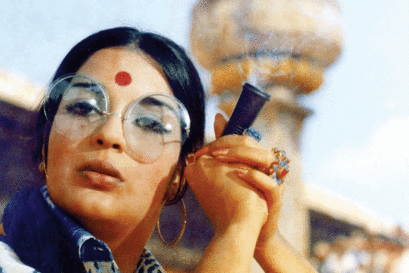 Zeenat Aman in Hare Rama Hare Krishna