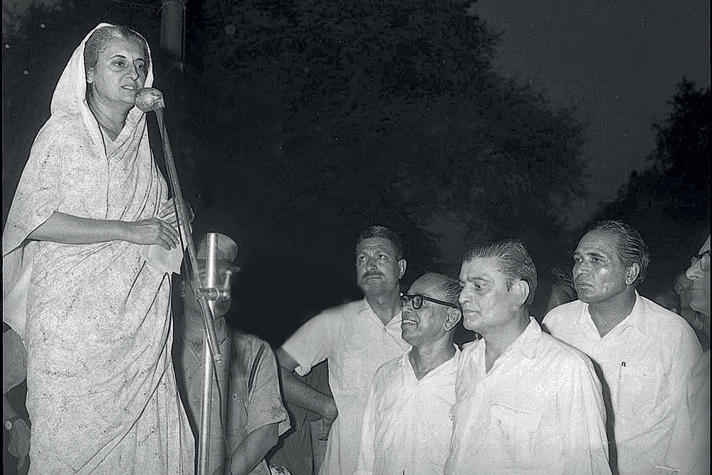 Indira Gandhi addresses bank employees, New Delhi,