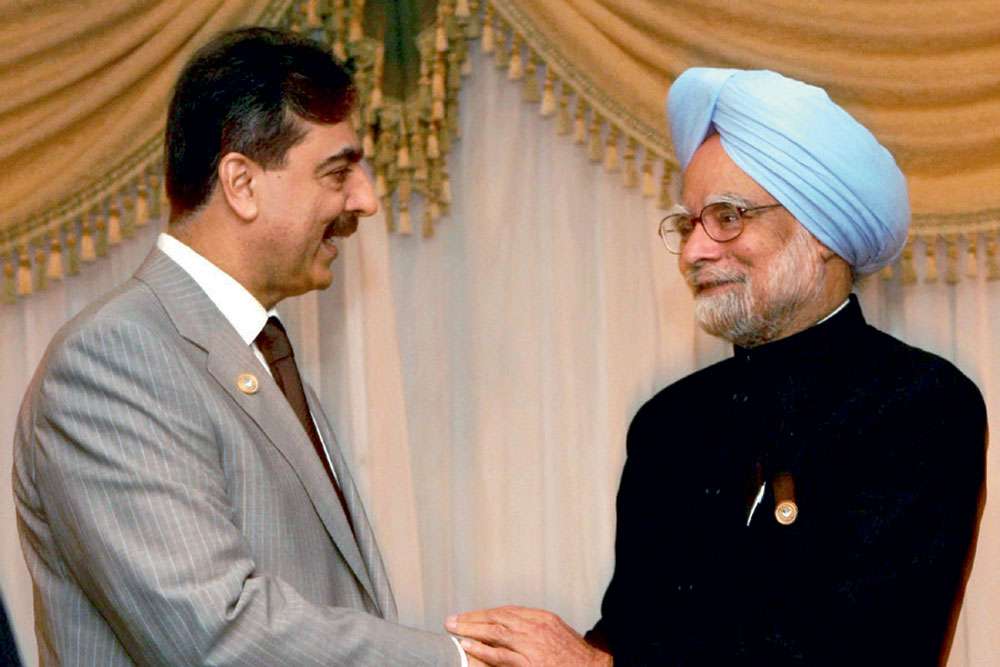 July 2009: Singh with Pakistani Prime Minister Yusuf Raza Gilani, Sharm El-Sheikh, Egypt