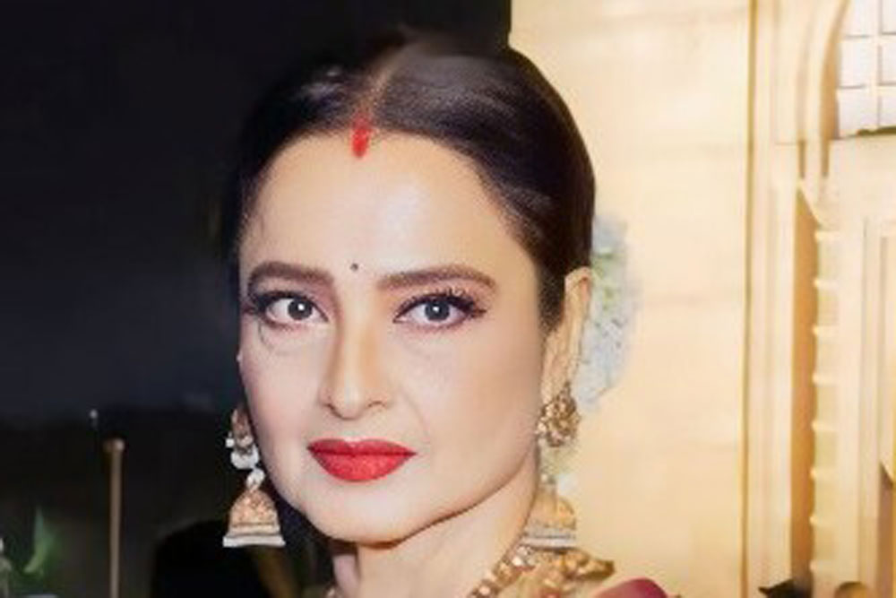 At 70 Rekha, Still Chased By Paparazzi