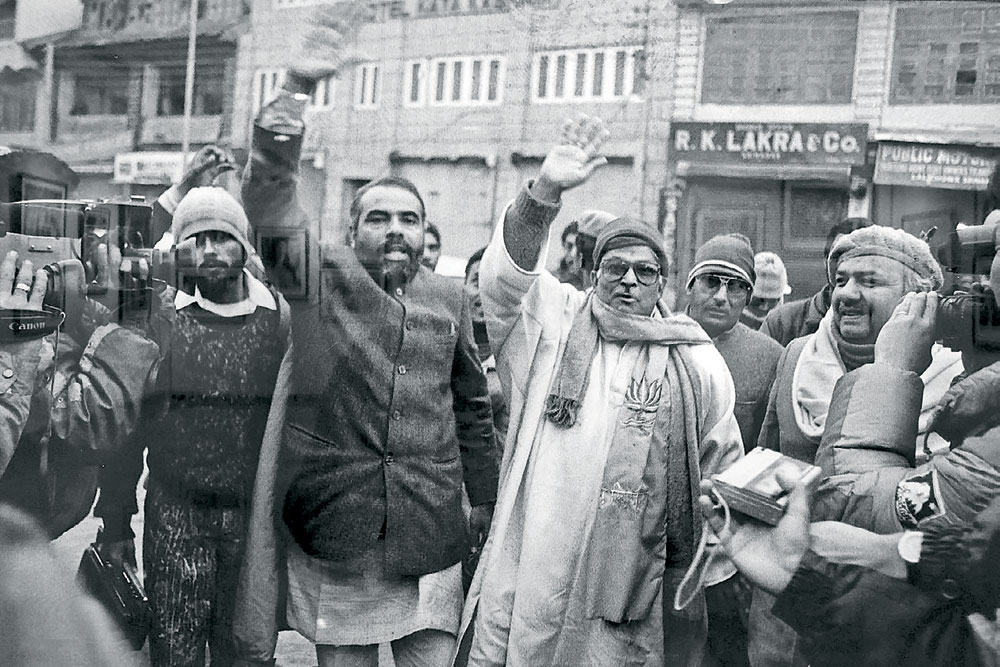 Modi and Murli Manohar Joshi at Lal Chowk in Srinagar on Republic Day, 1992