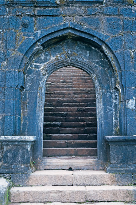 Palkhi Darwaja, the entrance to the fort