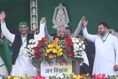 RJD Chief Lalu Prasad Yadav with party leaders Tejashwi Yadav and Tej Pratap Yadav during the RJD's 'Jan Vishwas Maha Rally' at Gandhi Maidan, Patna, March 3, 2024