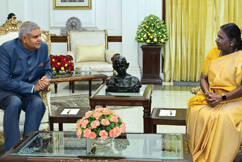 Dhankhar and President Droupadi Murmu at Rashtrapati Bhavan, June 19, 2025